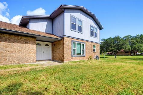 106 Adkins Refugio TX 78377