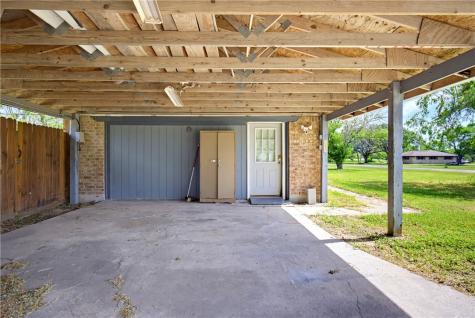 106 Adkins Refugio TX 78377