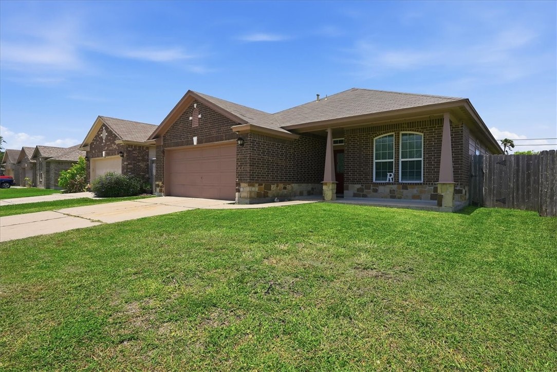 2513 Las Brisas Street Corpus Christi TX 78414