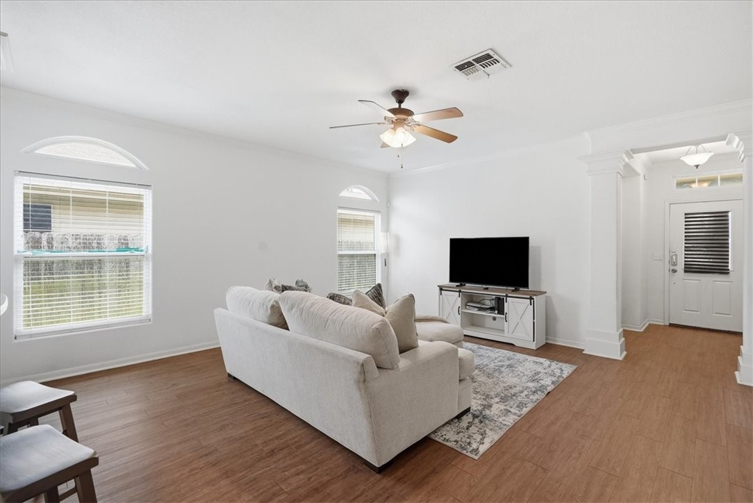 2513 Las Brisas Street Corpus Christi TX 78414