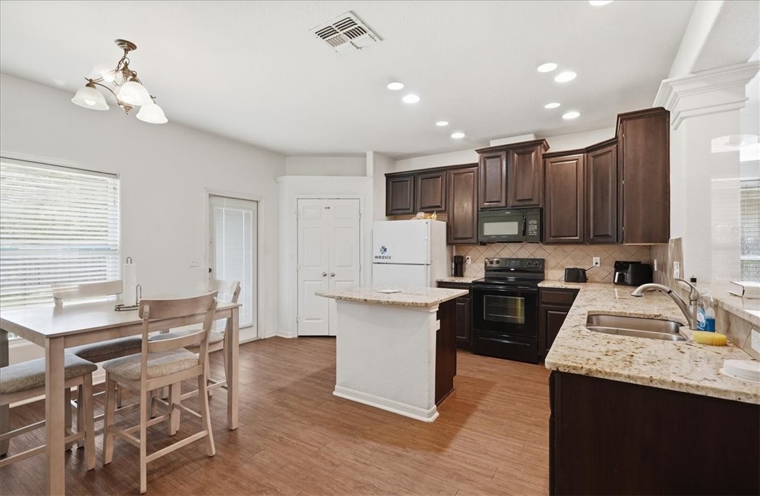 2513 Las Brisas Street Corpus Christi TX 78414