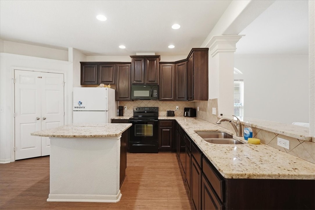 2513 Las Brisas Street Corpus Christi TX 78414