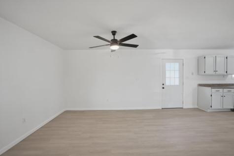 262 Cr 3522 Creek Orange Grove TX 78372