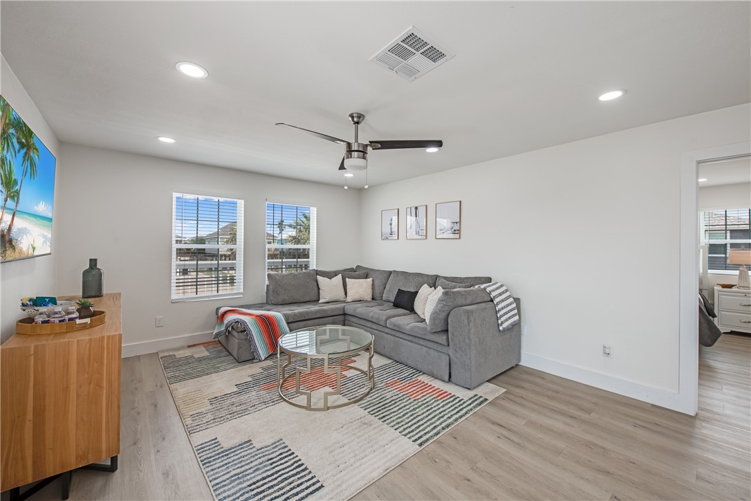 641 Dolphin Circle Port Aransas TX 78373