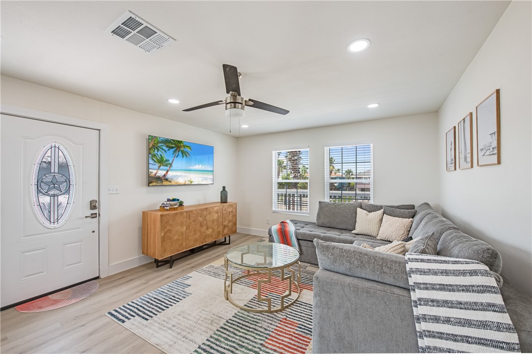 641 Dolphin Circle Port Aransas TX 78373