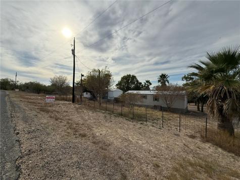123 Choke Canyon Estates Three Rivers TX 78071