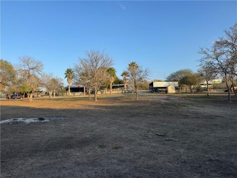 123 Choke Canyon Estates Three Rivers TX 78071