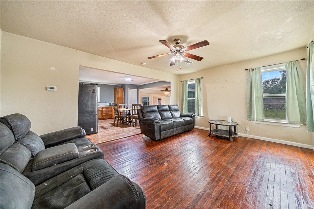 2522 Widgeon Drive Corpus Christi TX 78410