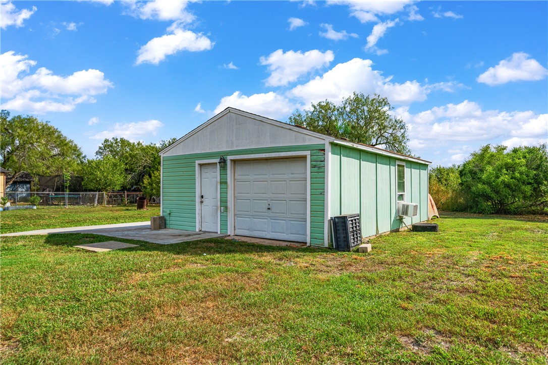 2522 Widgeon Drive Corpus Christi TX 78410