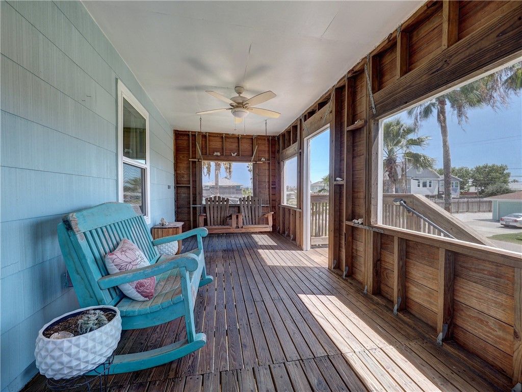 321 S Gulf Street Port Aransas TX 78373