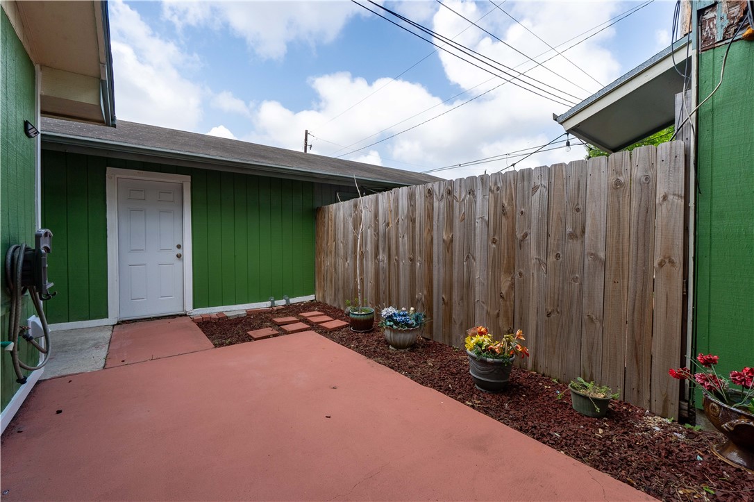 4002 Oak Forest Dr G Corpus Christi TX 78413