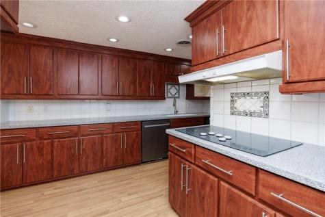 5214 Ponderosa Corpus Christi TX 78415