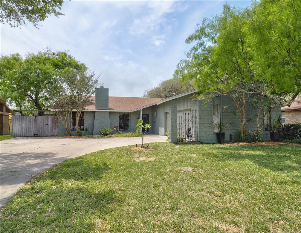 120 Seco Drive Portland TX 78374