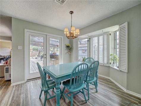 120 Seco Drive Portland TX 78374