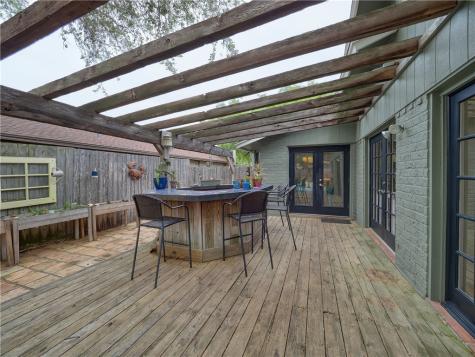 120 Seco Drive Portland TX 78374