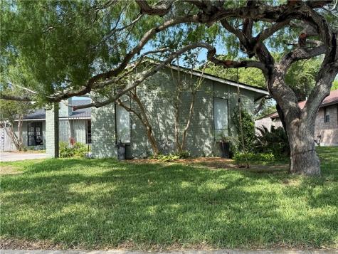 120 Seco Drive Portland TX 78374