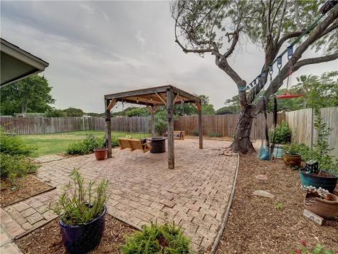 120 Seco Drive Portland TX 78374