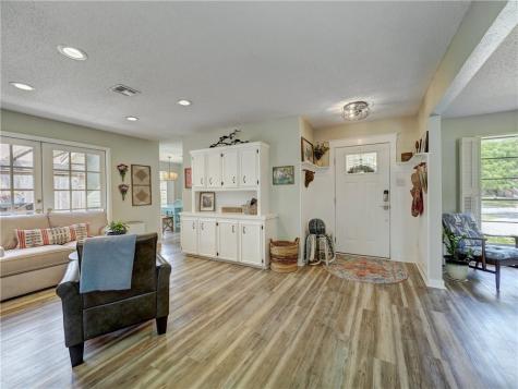 120 Seco Drive Portland TX 78374
