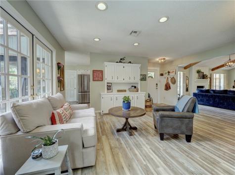 120 Seco Drive Portland TX 78374