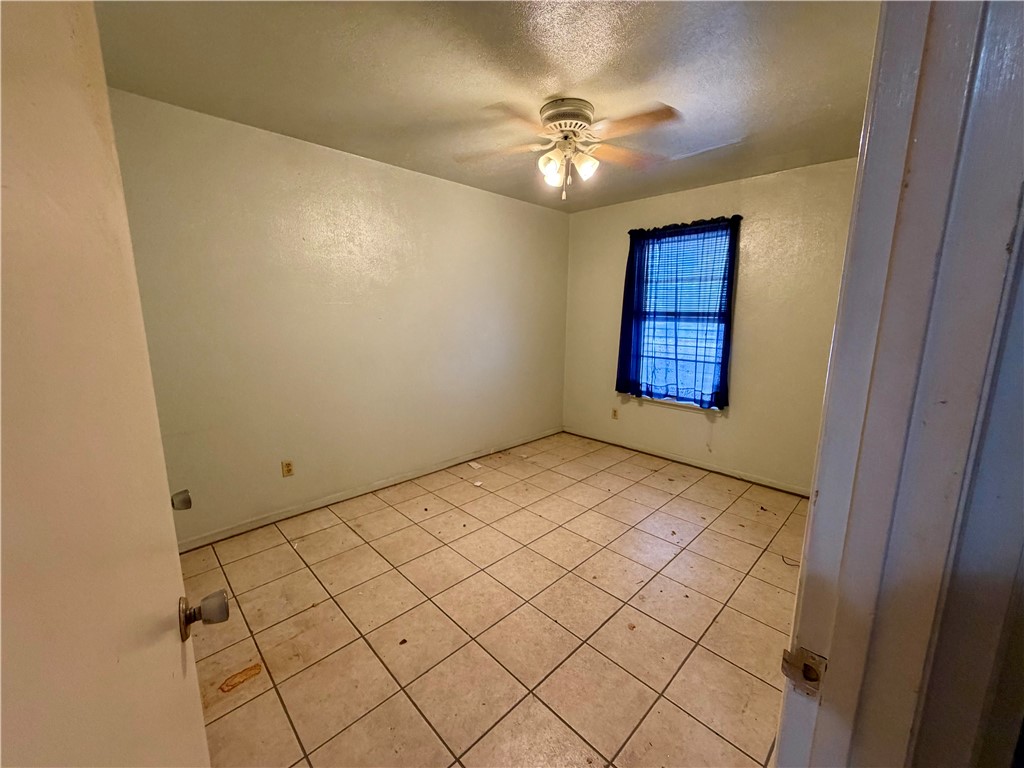 1725 Treyway Corpus Christi TX 78412