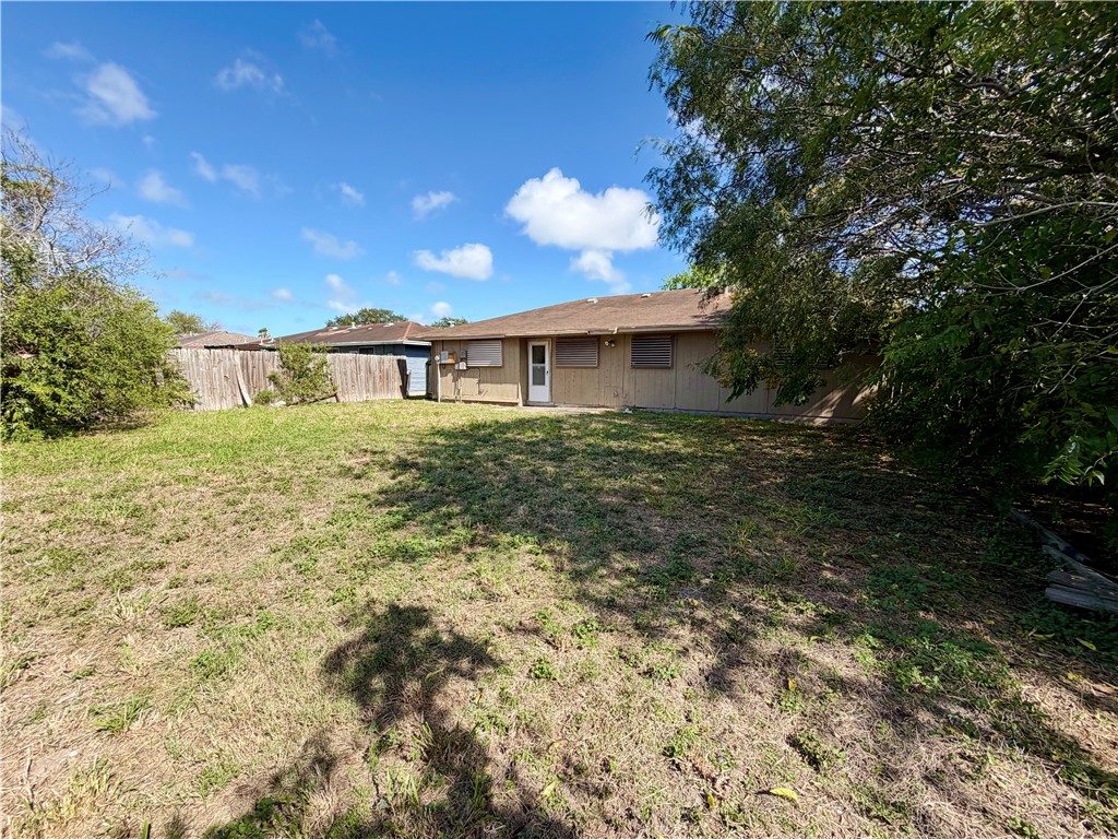 1725 Treyway Corpus Christi TX 78412