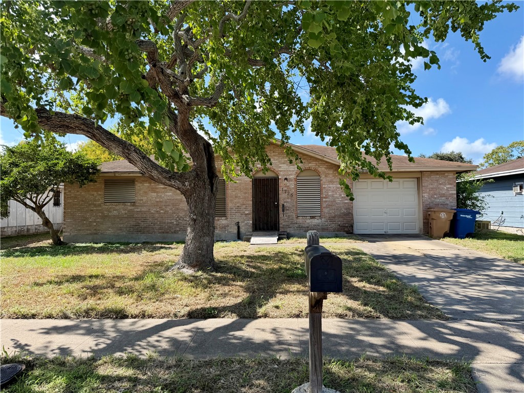 1725 Treyway Corpus Christi TX 78412