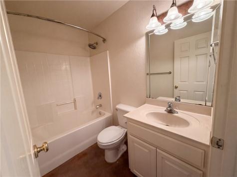 212 House Avenue Sandia TX 78383