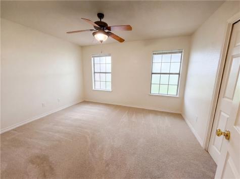 212 House Avenue Sandia TX 78383