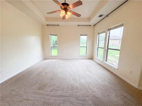 212 House Avenue Sandia TX 78383