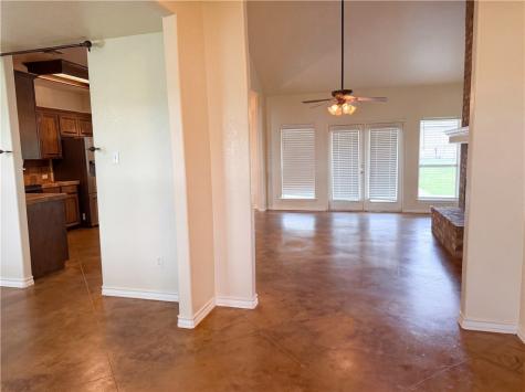 212 House Avenue Sandia TX 78383