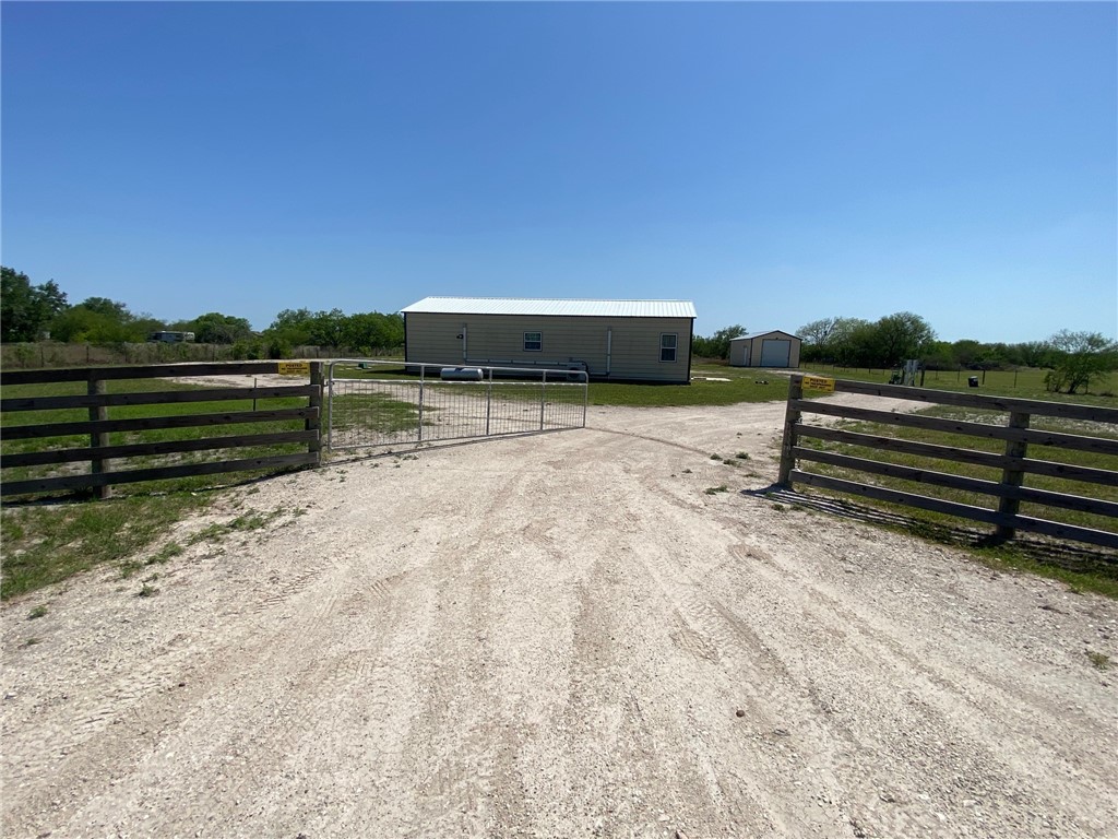 202 County Road 3061 Orange Grove TX 78372