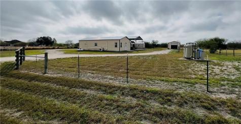 202 County Road 3061 Orange Grove TX 78372