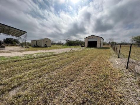 202 County Road 3061 Orange Grove TX 78372