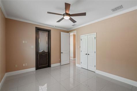 5498 Lonesome Dove Robstown TX 78380
