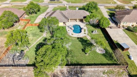 5498 Lonesome Dove Robstown TX 78380