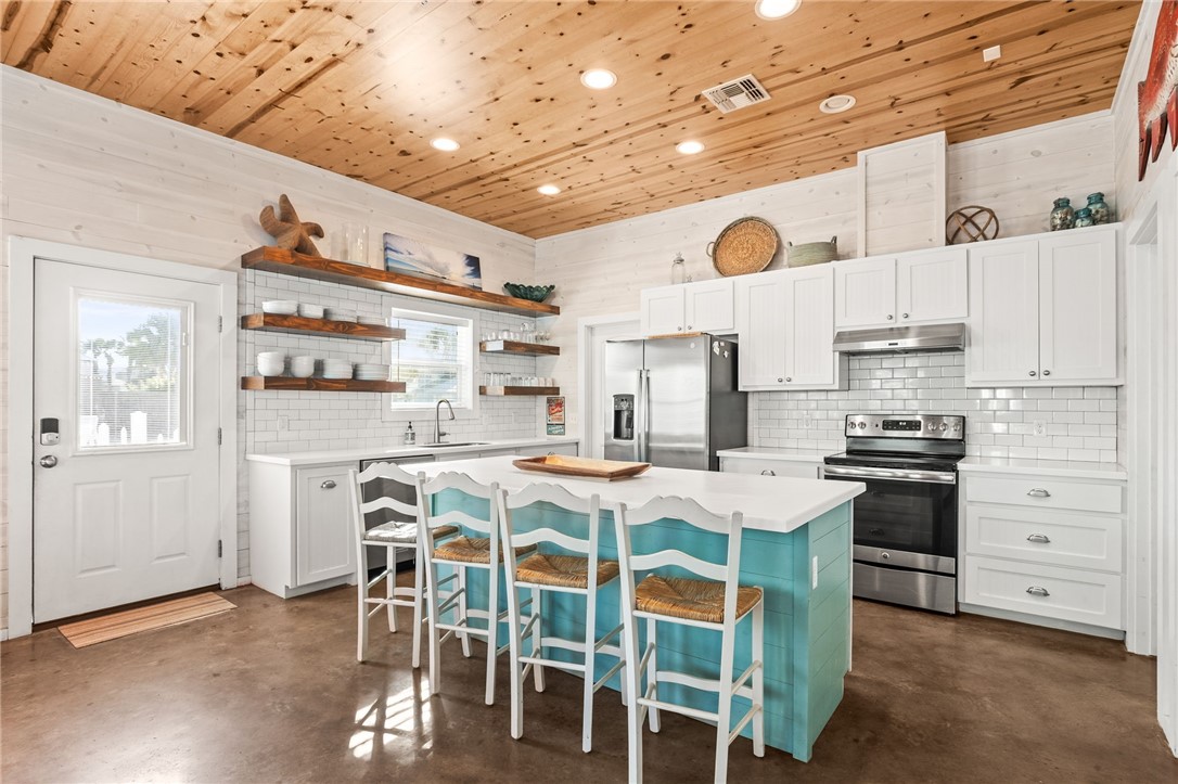 640 Gulf Village Drive Port Aransas TX 78373