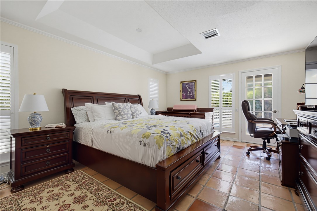5825 Ocean Dr Corpus Christi TX 78412
