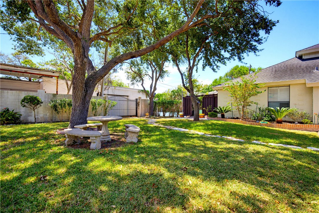 5825 Ocean Dr Corpus Christi TX 78412