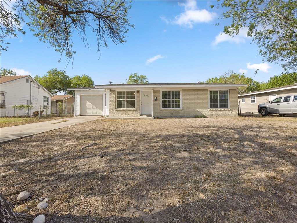 306 Alexander Avenue Kingsville TX 78363