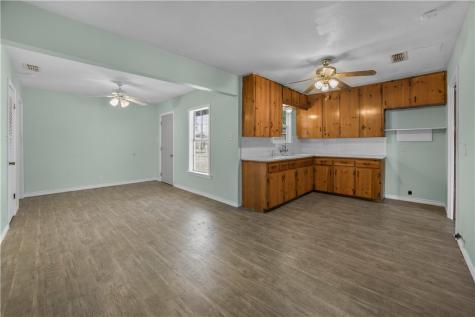 306 Alexander Avenue Kingsville TX 78363