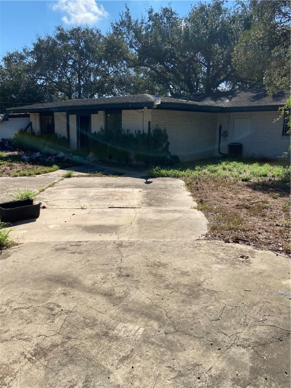 1807 Alta Vista Street Alice TX 78332