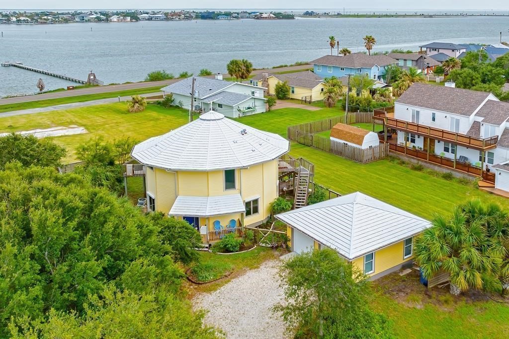 1722 Sorenson Drive Rockport TX 78382