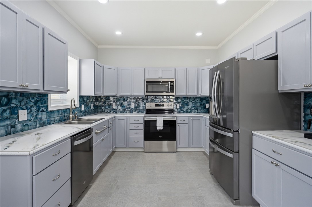 220 W Sagebrush Street Rockport TX 78382