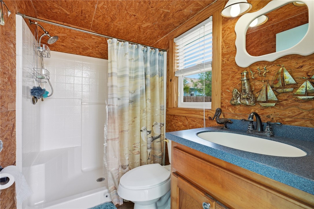 220 W Sagebrush Street Rockport TX 78382