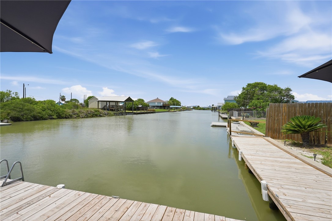 220 W Sagebrush Street Rockport TX 78382