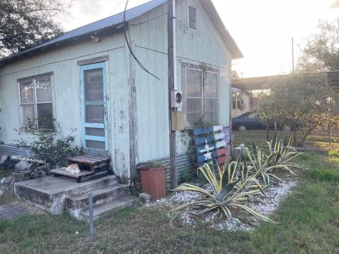 105 Alvarado Street Hebbronville TX 78361