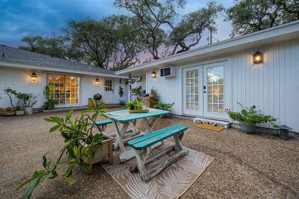 2011 Cochran Lane Rockport TX 78382