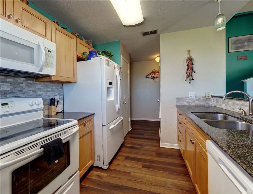 6877 State Highway 361 28 Port Aransas TX 78373