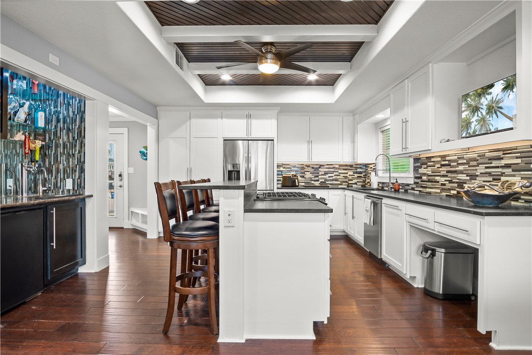 1403 Whispering Sands Street Port Aransas TX 78373