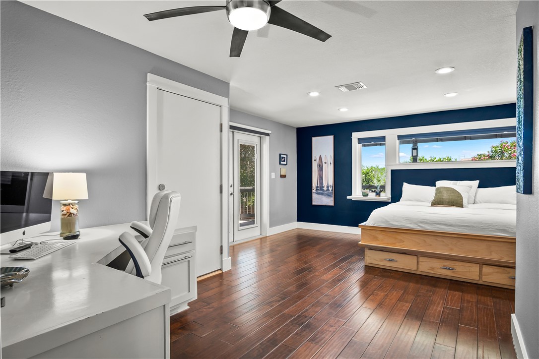 1403 Whispering Sands Street Port Aransas TX 78373